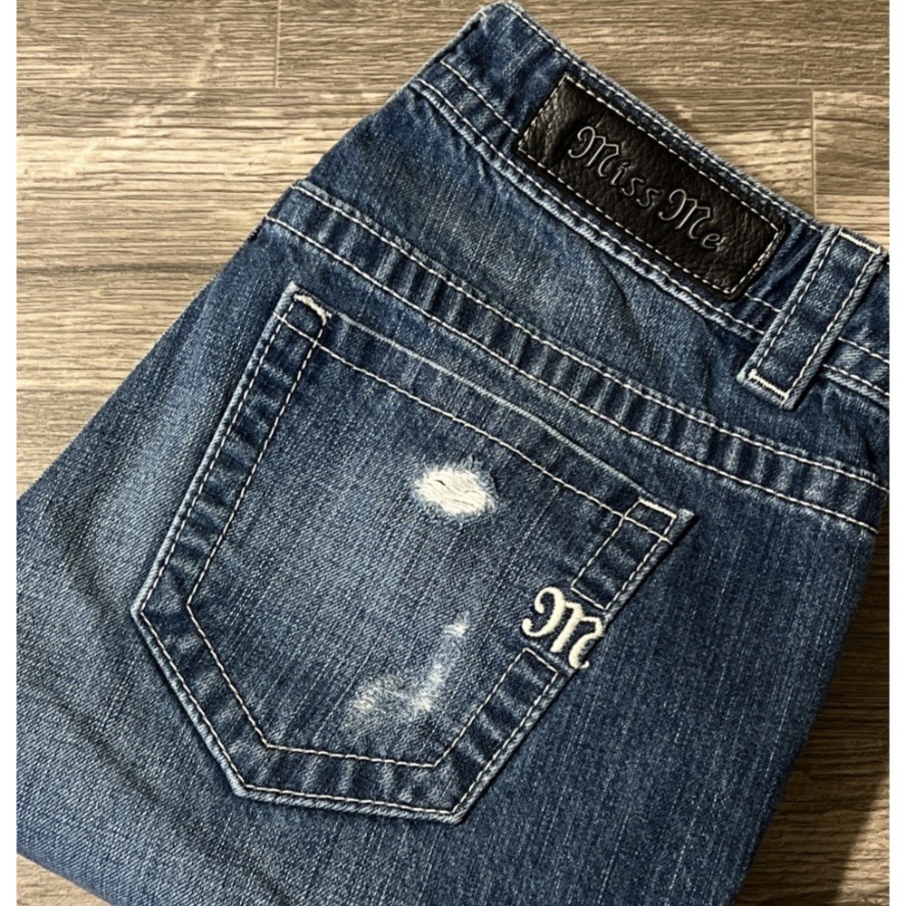 Miss Me Boyfriend Ankle Mid Rise‎ Destruction Detailed Jeans SZ 26 (30x29)